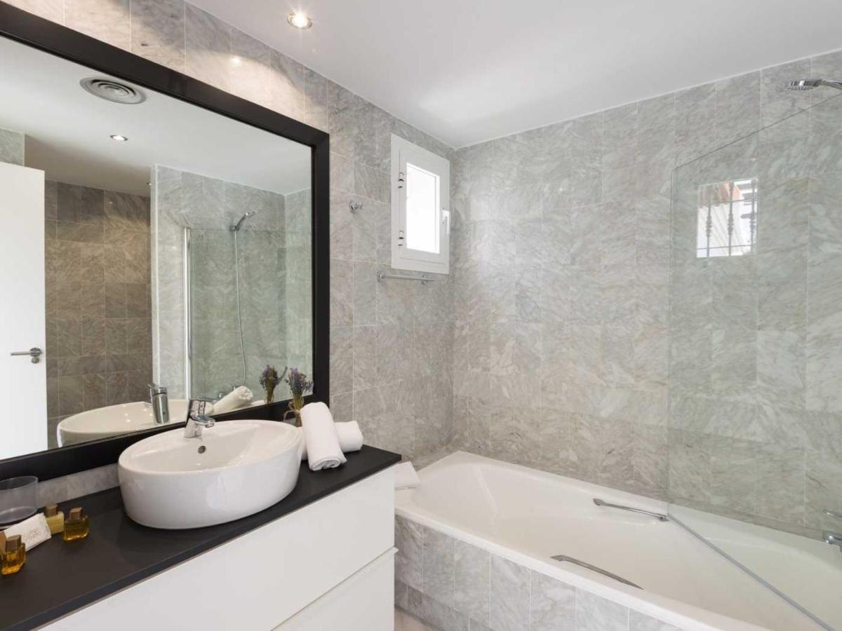 Vacation Marbella I Los Naranjos, Exquisite Penthouse Suite With Rooftop Terrace Exterior photo